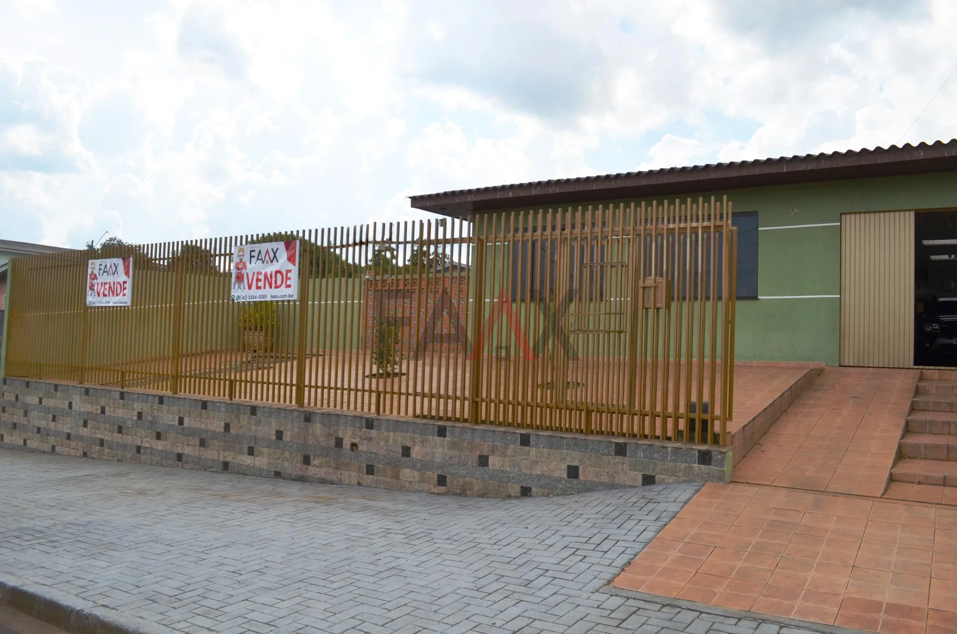 Imagem Casa com 3 dormitórios suíte com terreno enorme no Conradinho, GUARAPUAVA - PR