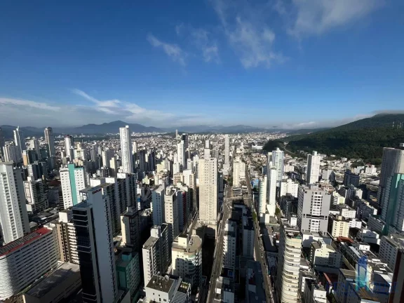 Imagem Apartamento Quadra Mar para Venda em Balneário Camboriú, CENTRO, 4 dormitórios, 4 suítes, 5 banheiros, 3 vagas