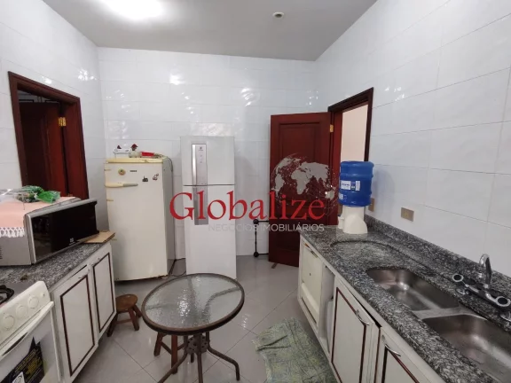 Imagem Sobrado à venda com 4 dormitórios e até 7 vagas, no bairro da Pompéia em Santos por R$ 2.900.000,00