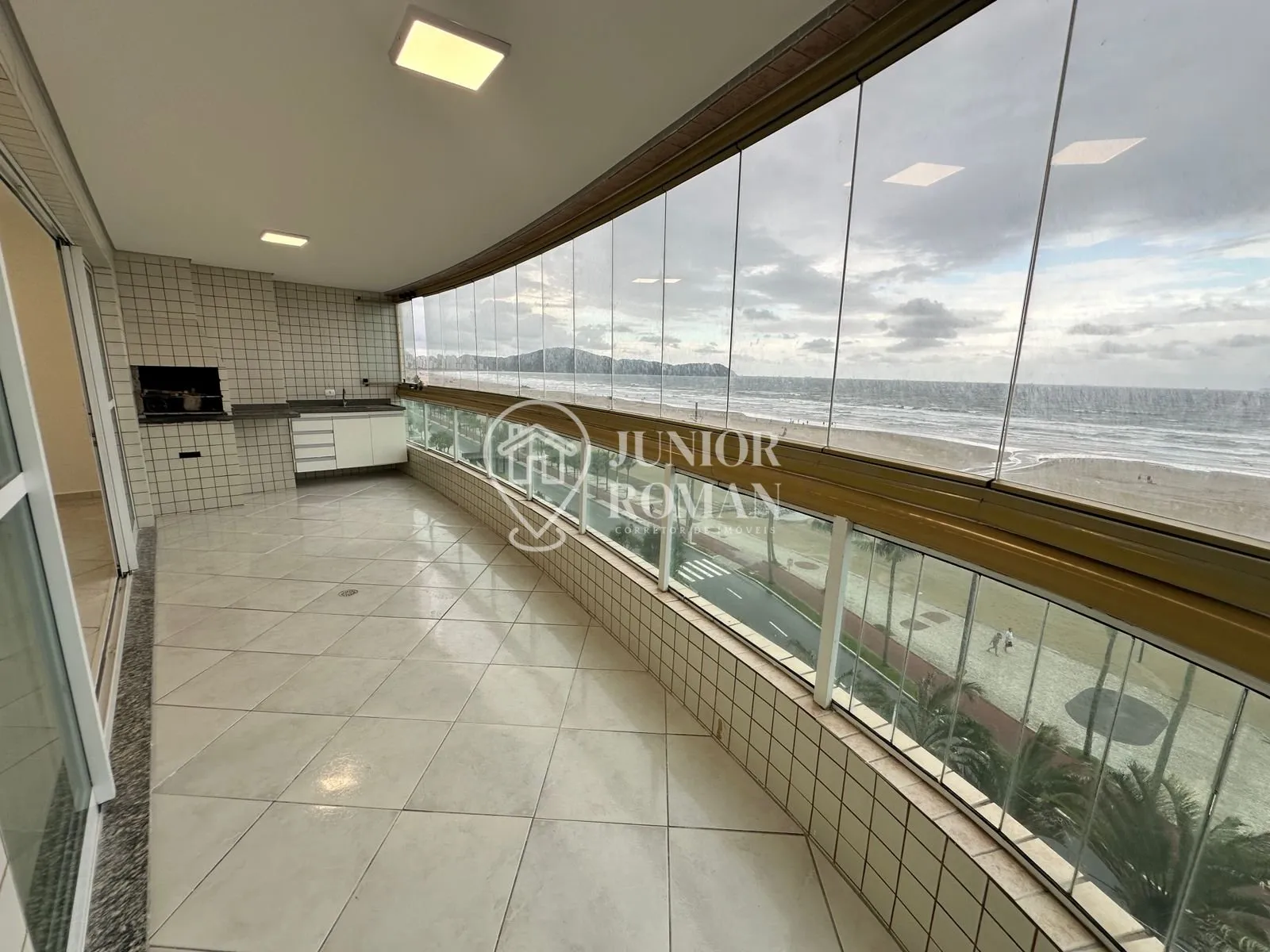 Foto do imóvel APTO 3 SUÍTES l VARANDA GOURMET E LAZER COMPLETO FRENTE AO MAR - AVIÃO PRAIA GRANDE/SP