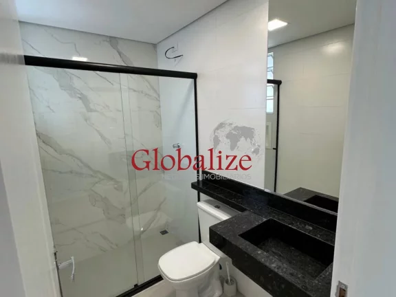 Imagem Apartamento à venda com 80m², 2 quartos, 1 suíte, varanda, garagem, reformado por R$430.000,00 na Aparcida em Santos