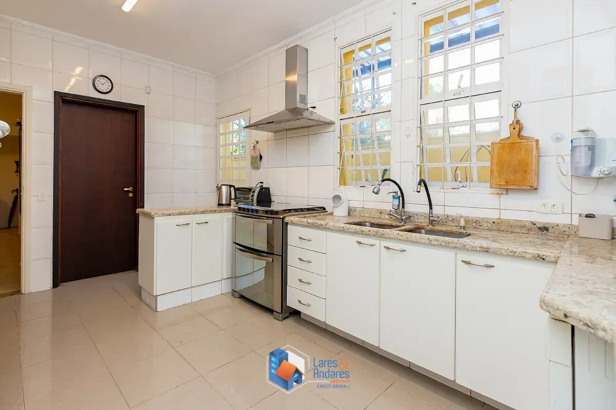 Imagem Sobrado para venda em Vila Madalena com 4 quartos, sendo 2 suítes, 351m²
