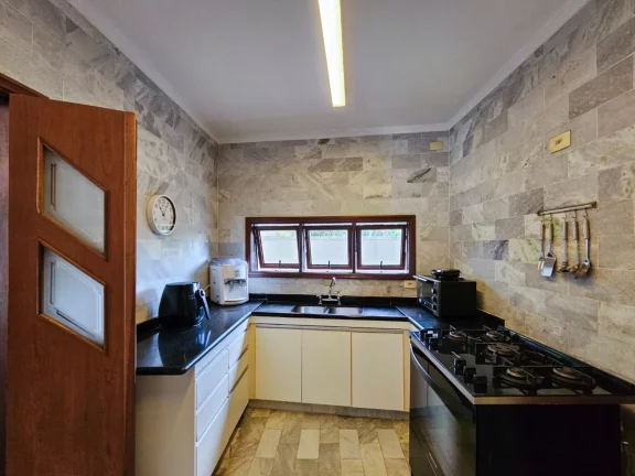 Imagem Casa de Luxo à Venda em Riviera de São Lourenço Módulo 21: 6 Quartos, 6 Suítes, 2 Salas, 3 Vagas de Garagem, 350m² de Área