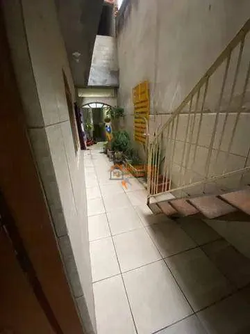 Imagem Sobrado com 3 dormitórios à venda, 380 m² por R$ 638.000,00 - Vila Rio de Janeiro - Guarulhos/SP