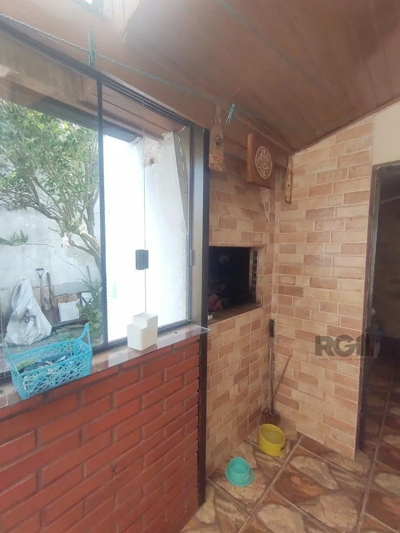 Imagem Casa de 3 dormitórios, 1 suíte e 2 vagas de garagem em Viamão.