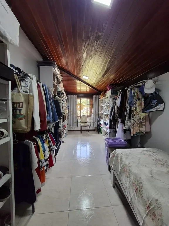 Imagem Sítio para Venda em Teresópolis / RJ no bairro Pessegueiros