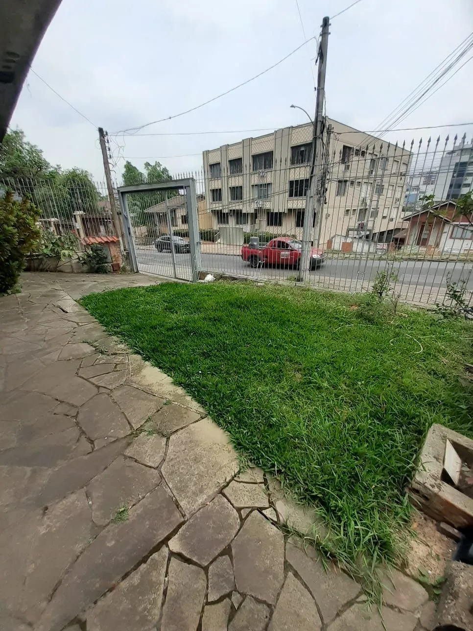 Imagem Casa Residencial Semimobiliada à Venda em Porto Alegre, RS