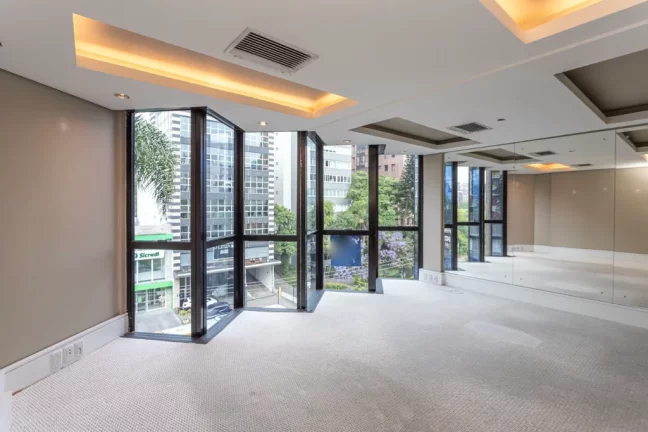 Foto do imóvel Sala para venda em Porto Alegre