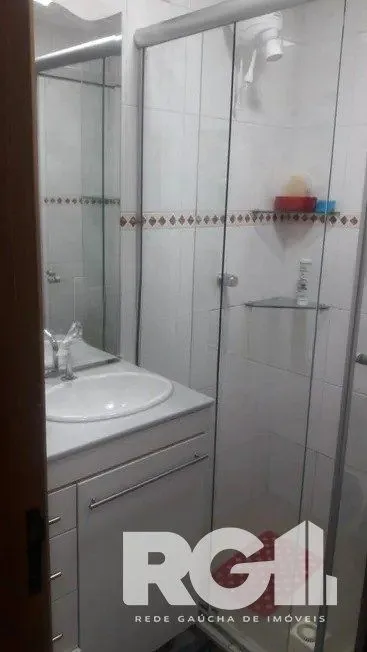Imagem Casa residencial com 3 dormitórios 90m² privativos, e 2 vagas à venda no bairro Parque Santa Fé em Porto Alegre