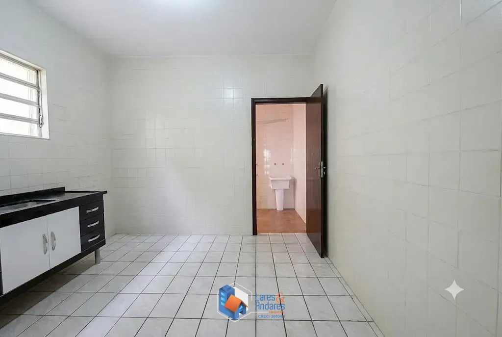 Imagem Sobrado para venda em Jardim Santa Cruz (Campo Grande) com 3 quartos, sendo 1 suíte, 167m²