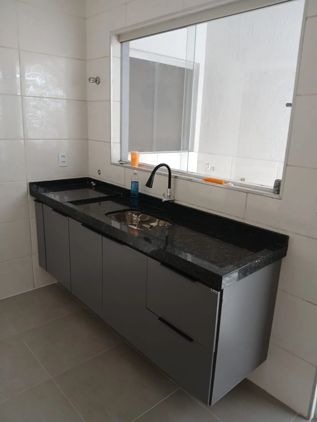 Imagem Casa à Venda no Wanel Ville V ? 3 Dormitórios com Suíte e Segurança
