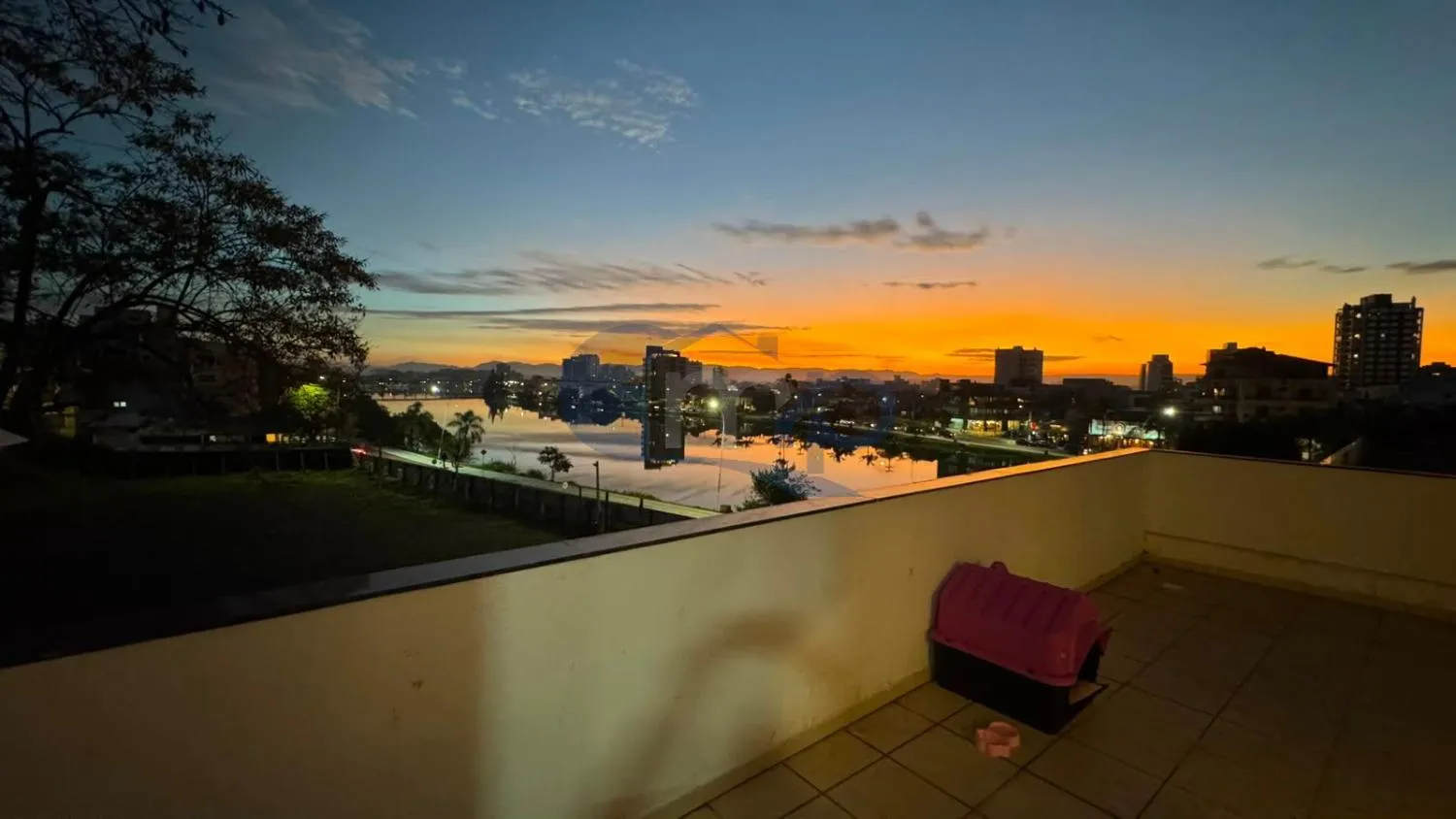 Foto do imóvel Apartamento a venda com 3 dormitorios no centro de Torres/RS