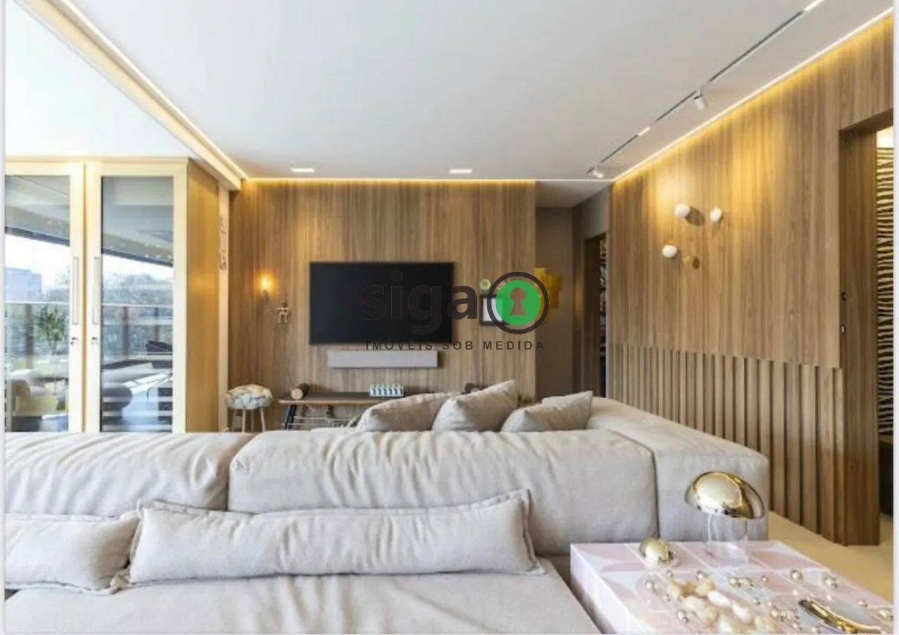 Imagem Apto com 142m² à Venda no Campo Belo, com 2 suites, sendo a máster com closet, 2 vagas, Mobiliado
