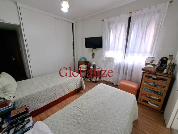 Imagem Apartamento à venda com 150m², 3 quartos, 2 suítes, dependência, 2 vagas demarcadas por R$850.000,00 no Boqueirão em Santos