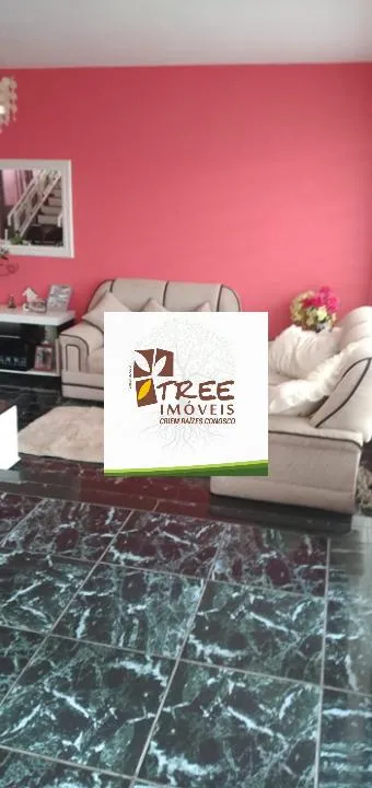 Imagem VENDA DE SOBRADO NO JARDIM RINCÃO, EM ARUJÁ/SP, 411m² com 2 suítes, ar-condicionado, sala 2 ambientes, piscina, churrasqueira e 2 vagas. CONSULTE-NOS.