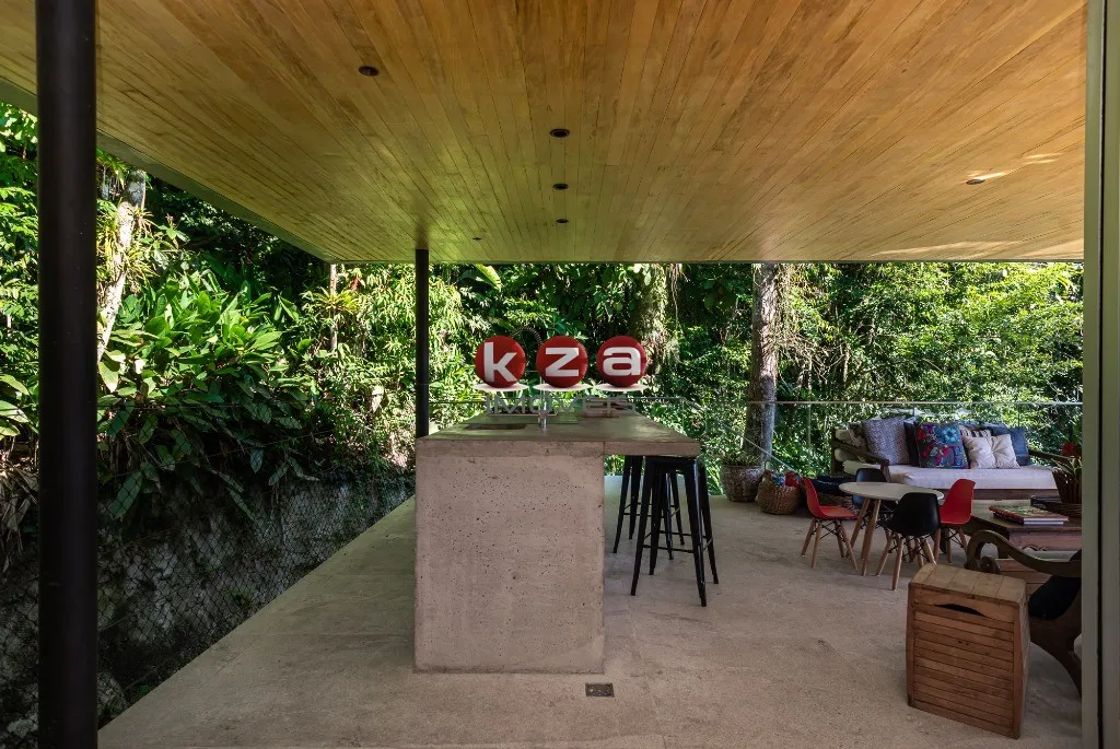 Imagem Casa em Condomínio de Luxo em Bertioga-SP com 4 Quartos, 4 Suítes e 550m² de Área