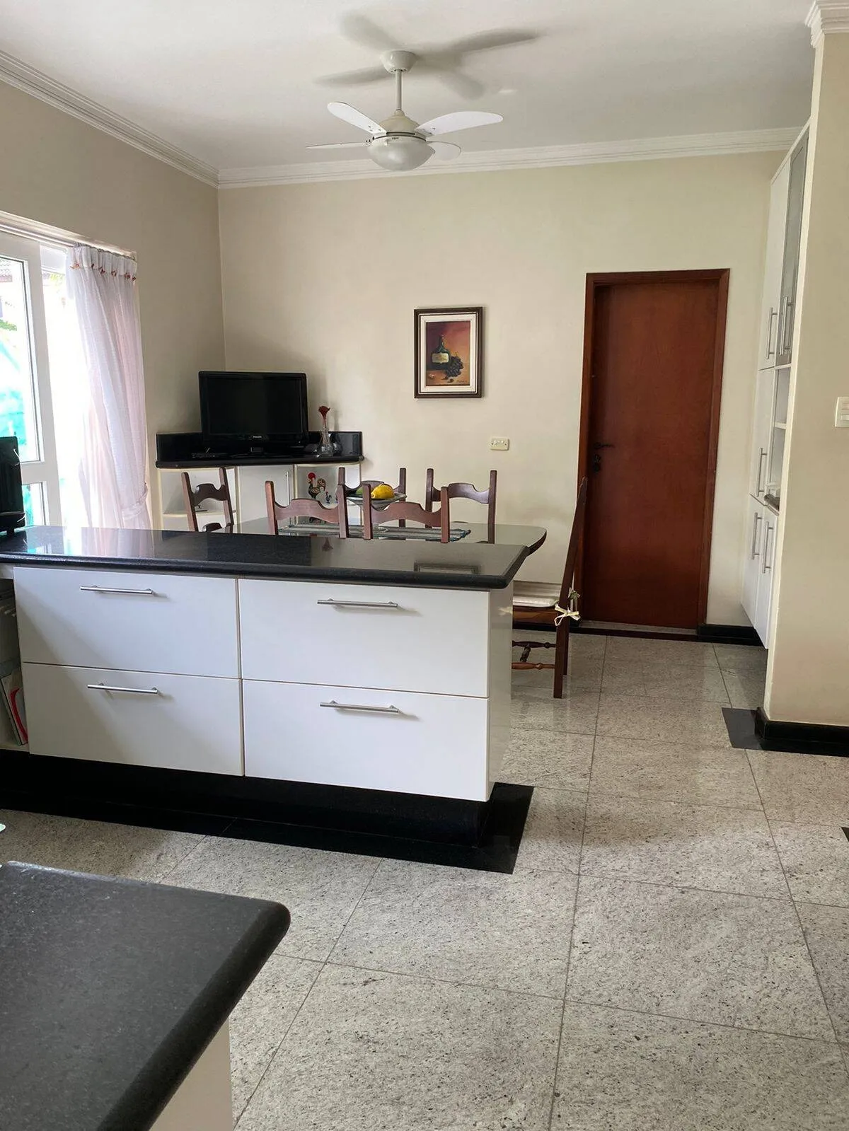 Imagem Casa Terrea Localizada no Condomínio Alphaville Residencial 3!
