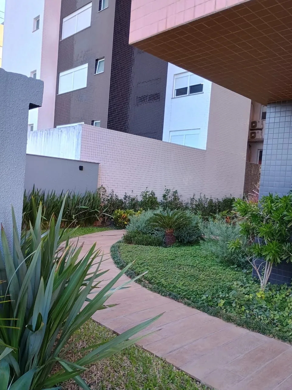 Imagem Apartamento à venda em Torres, Predial, com 1 quarto, 61.01m2