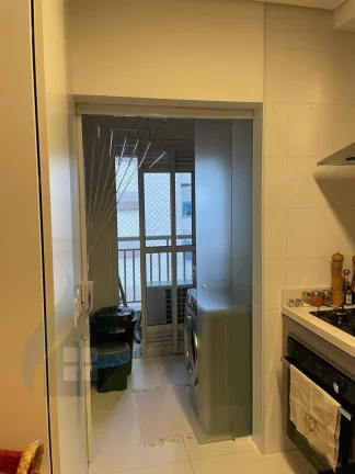 Imagem Apartamento Alto Padrão com 3 dorms, sendo 1 suíte, 2 banheiros, 2 vagas, com 95m² no Centro, em SBC.