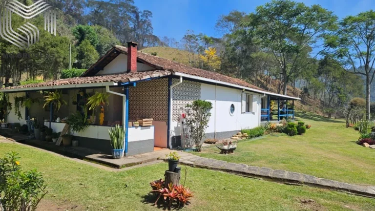 Imagem Sitio de Luxo à Venda em Nova Friburgo-RJ, Amparo: 8 Quartos, 8 Suítes, 12 Salas, 9 Banheiros, 10 Vagas de Garagem, 275.000 m² de Área.