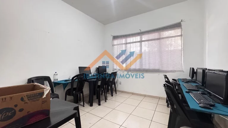 Imagem Casa à venda no bairro Veneza - Ipatinga