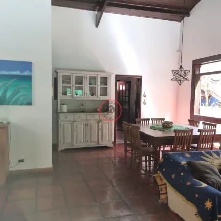 Imagem CASA COM 3 QUARTOS , SALA ESTAR ,SALA DE JANTAR, PISCINA, LAVANDERIA , ACESSO AO RIO ,BANHEIROS, LAVABO,3 VAGAS,974 mt de terreno