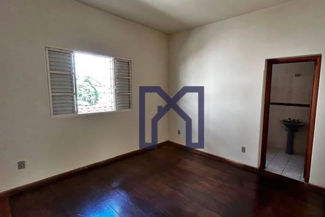 Imagem Casa com 6 dormitórios à venda, 283 m² por R$ 1.400.000,00 - Varginha - Itajubá/MG