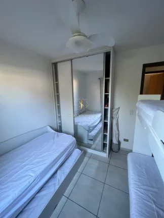 Imagem Casa em Condomínio, a 100 metros do mar, semi mobiliada.
