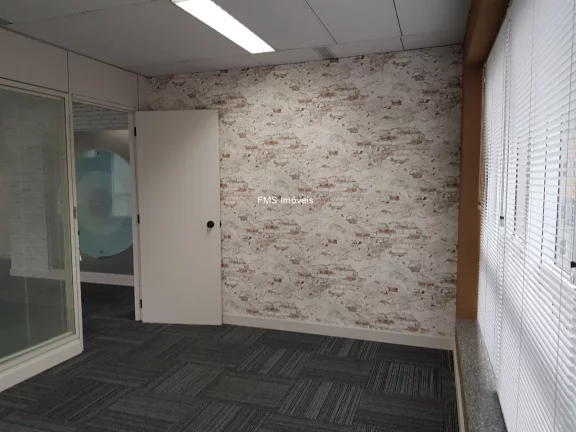 Imagem Conjunto comercial com 130m² na Vila Nova Conceição.