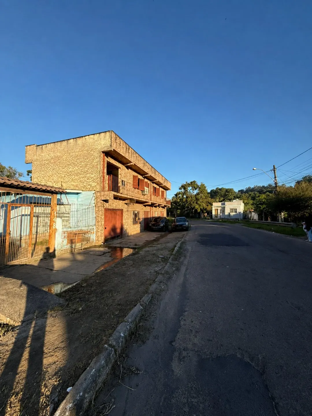 Imagem Casa Com Ponto Comercial a venda em Viamão - Santa Isabel em terreno 18x22