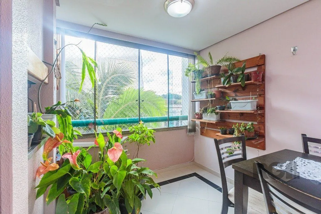 Imagem Apartamento 2 dormitórios com 1 vaga no bairro Teresópolis em Porto Alegre