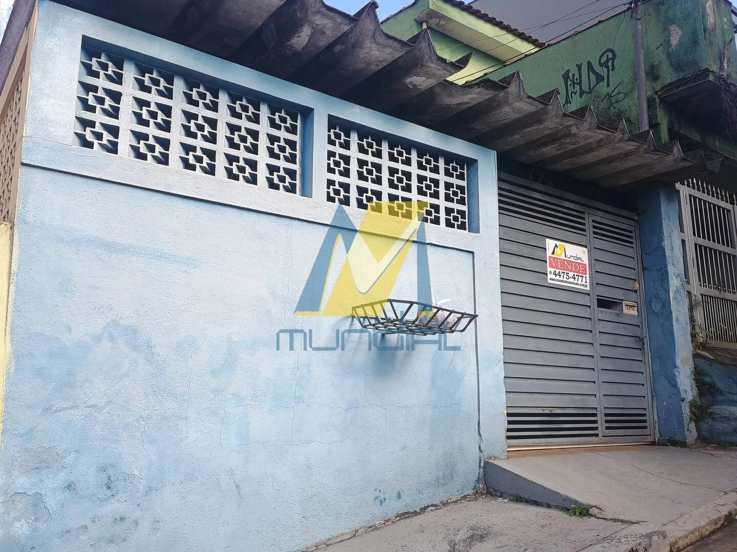 Imagem Casa térrea com 2 quartos na Vila Alto de Santo André, totalmente plana.