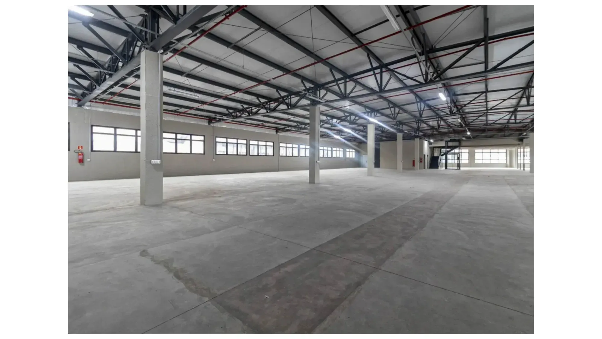 Imagem Galpão para Alugar, 4162 m² em Lapa de Baixo - São Paulo