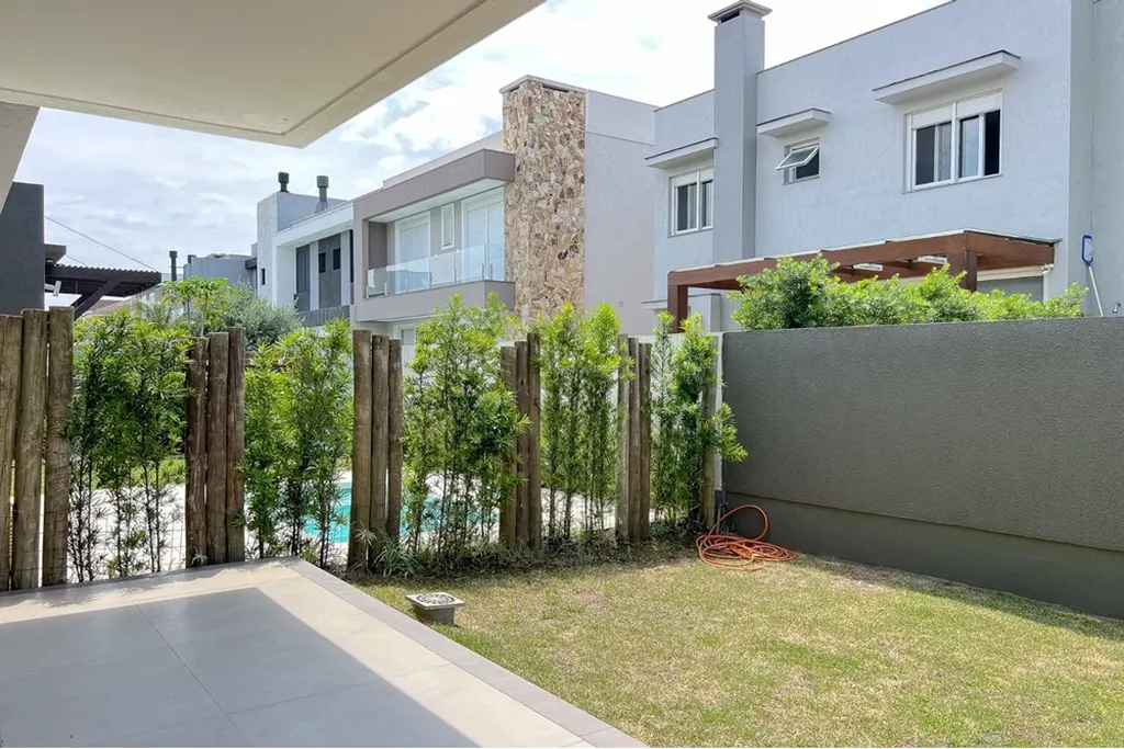 Imagem Casa de condomínio à venda em Xangri-Lá, Centro, com 1 quarto, 244m2