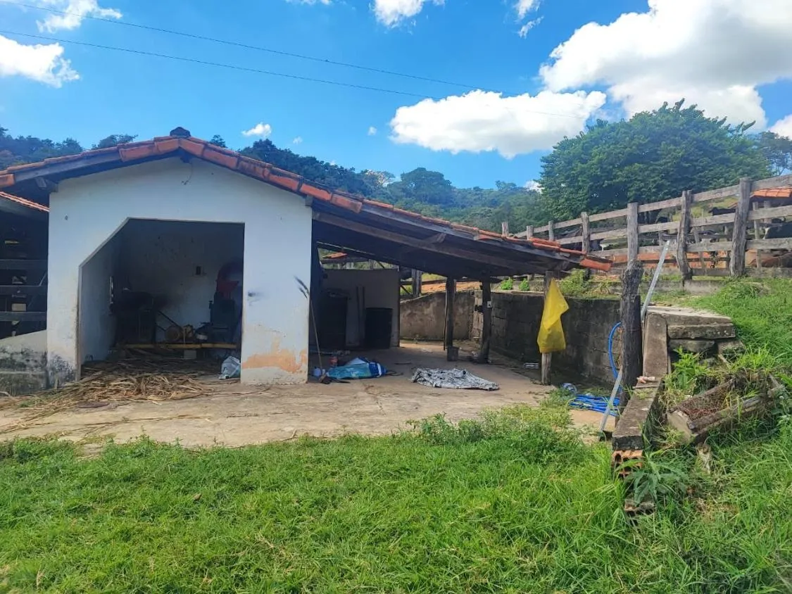 Imagem Fazendinha a venda em Belo Vale/MG 18 Hectares com Estrutura Completa e Abundância de Água