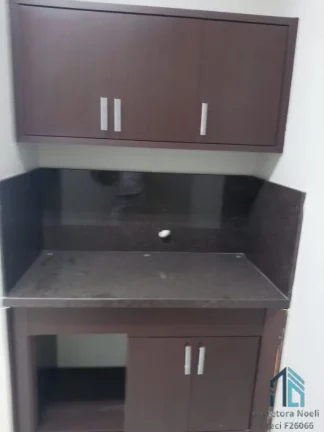 Imagem Sala comercial 90 m², dividida em recepção, copa, banheiro e ambiente para dois (escritórios -consultórios) Curitiba PR