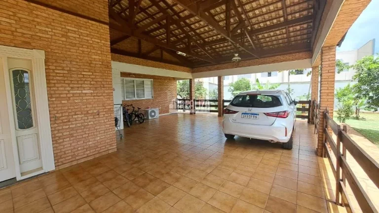 Imagem Casa à venda no bairro Recreio dos Bandeirantes - Uberaba - 3 dormitórios, piscina e área de lazer