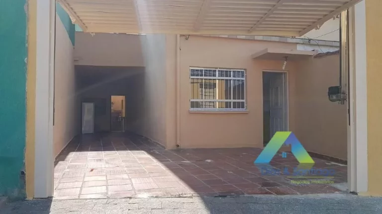 Foto do imóvel Sobrado 2 dormitórios amplos (amplos mesmo!) com janelas antirruído, quintal e garagem com 4 vagas, espaçosa varanda e uma edícula para você ter se