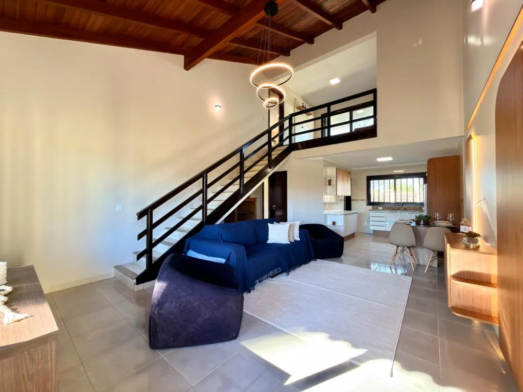 Imagem Casa 4 Dormitórios - Bairro Zona Norte