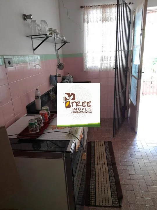Imagem VENDA DE CHÁCARA NO VISTA ALEGRE, EM ARUJÁ/SP, OPORTUNIDADE com 5.160m², 4 quartos, sala ampla, cozinha ampla e grande área verde. CONSULTE-NOS