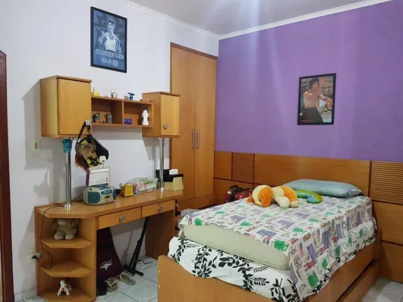 Imagem Sobrado mobiliado à venda, 210m² área construída 3 Dormitorios 4 Vagas