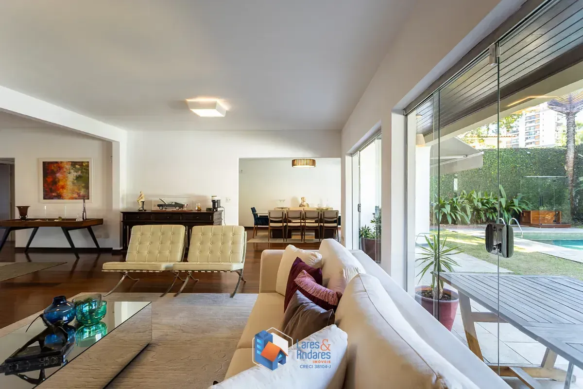 Imagem Sobrado para venda em Butantã com 5 quartos, sendo 3 suítes, 539m²