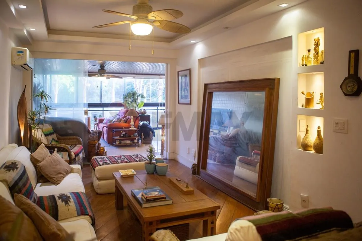 Imagem Apartamento No Recreio dos Bandeirantes - Um Refúgio Entre o Verde e o Mar