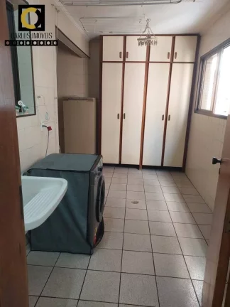 Imagem Apartamento na Ponta da praia com 3 dormitórios e 162m²