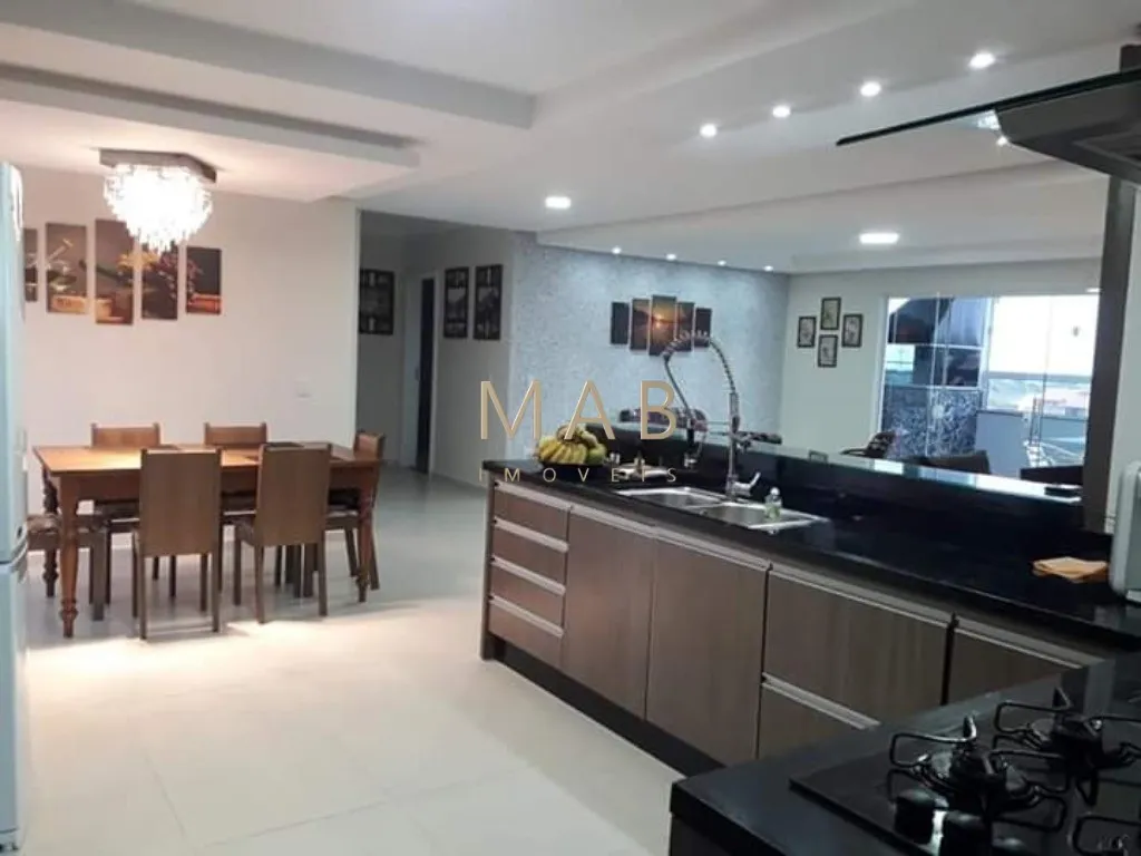 Imagem Cobertura de alto padrão à venda em Ingleses do Rio Vermelho, Florianópolis-SC: 3 quartos sendo 1 suíte, 2 salas, 2 banheiros, 1 vaga, 190m².