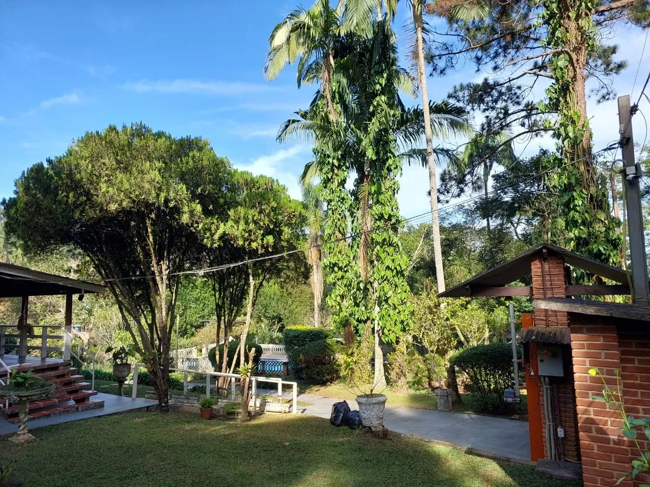 Imagem Chácara com 3 Quartos à Venda, 2000 metros em Jardim Colibri - Embu das Artes