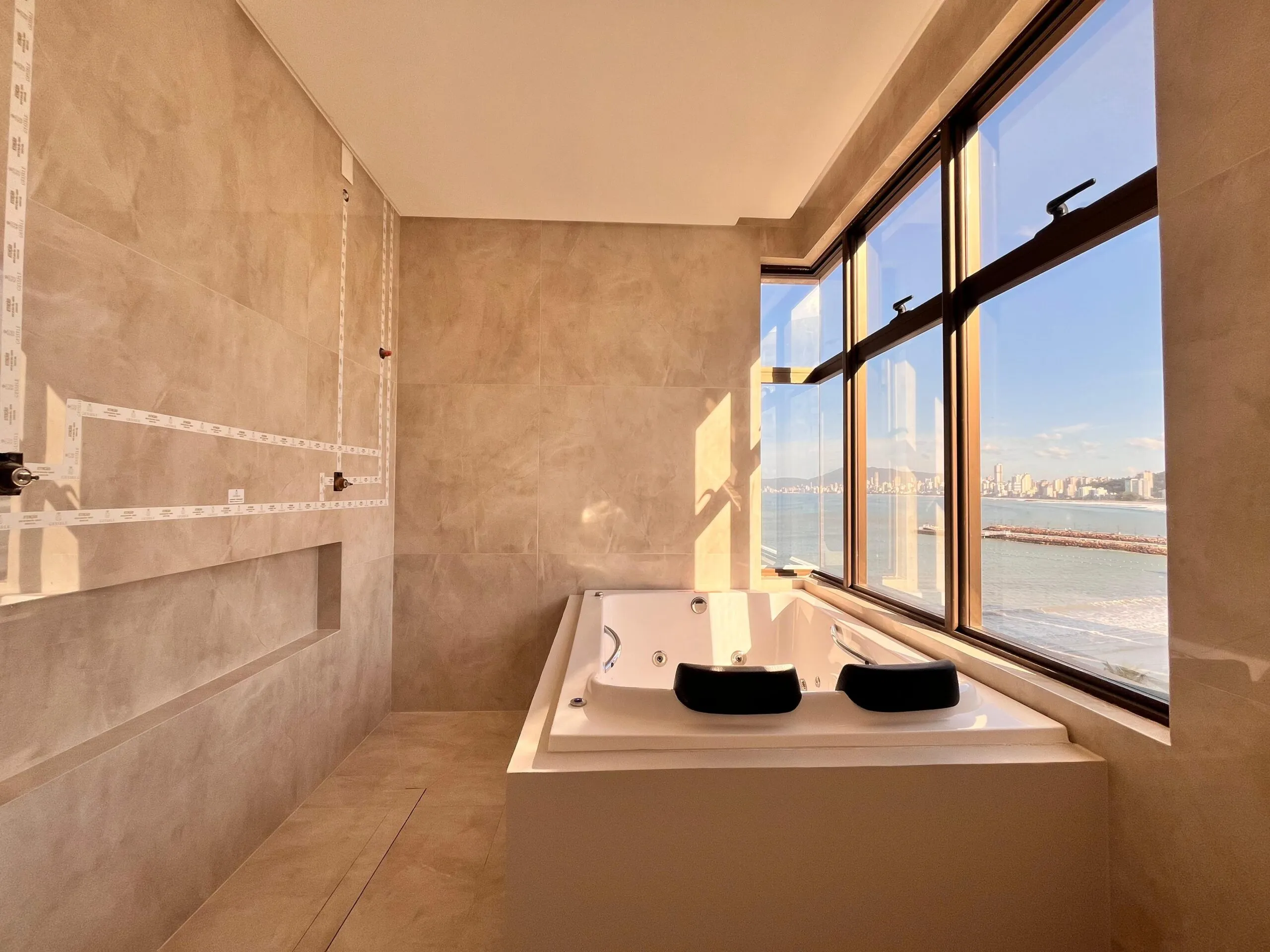 Imagem Apartamento com vista para o mar à venda com 185m2 por R$ 8.500.000,00