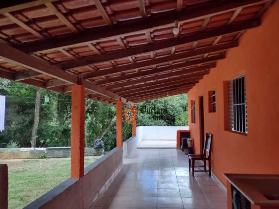 Imagem Chácara com 3 dormitórios à venda, 27000 m² por R$ 450.000,00 - Paiol Queimado - Camanducaia/MG