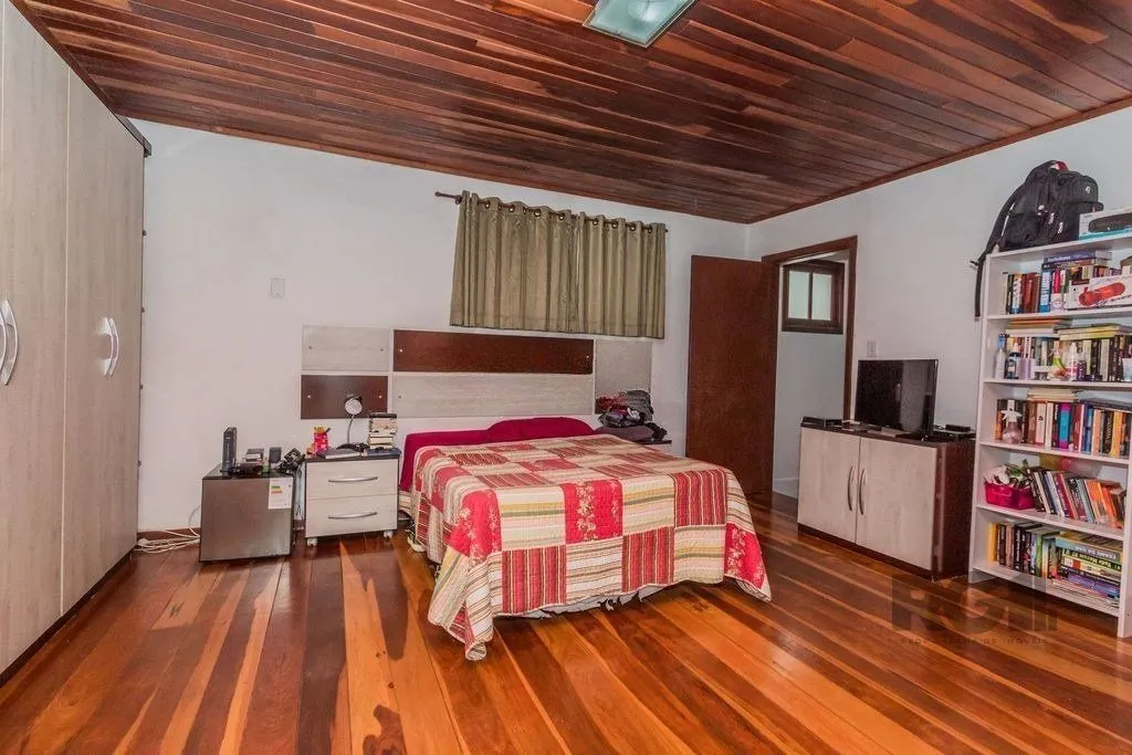 Imagem Casa 207m² - 3 dormitórios, 3 vagas no bairro Vila Nova