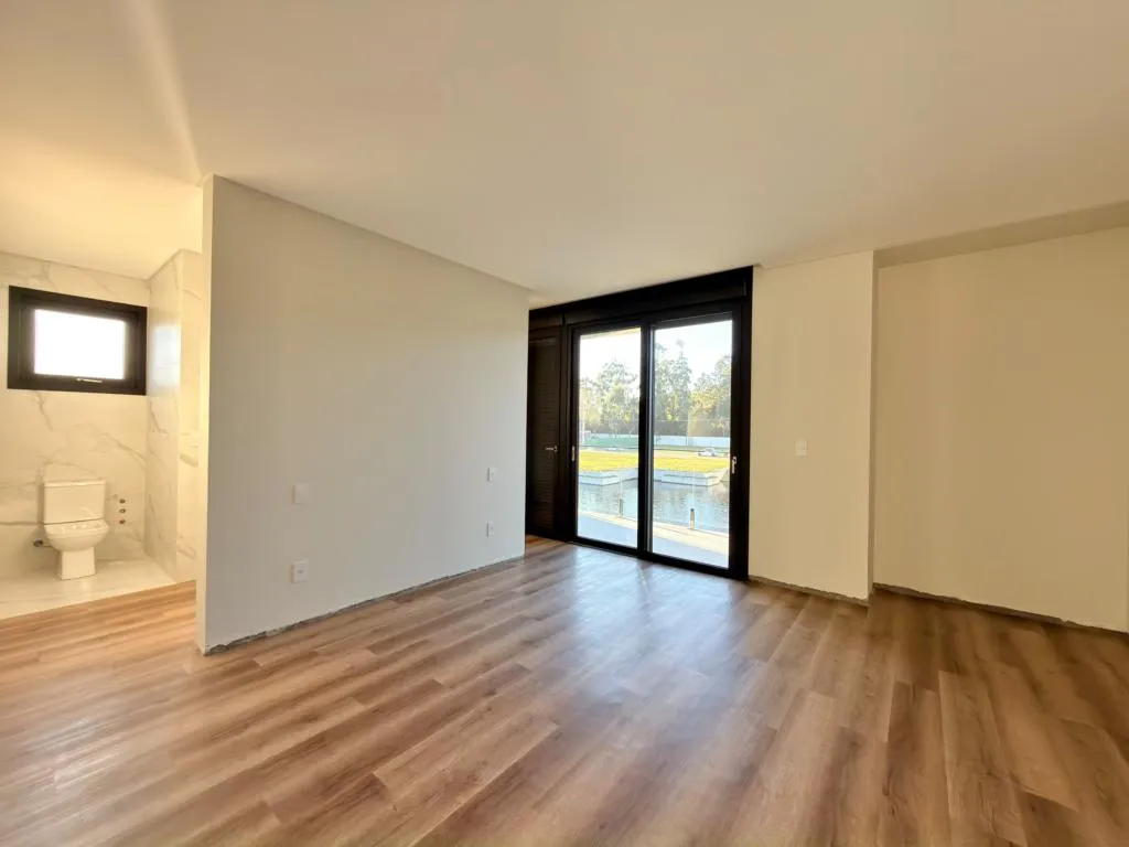 Imagem Casa 4 Dormitórios - Bairro Atlantida